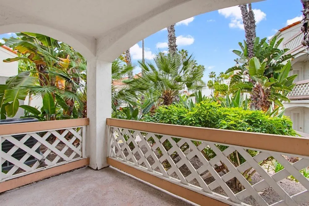 9418 Twin Trails Dr #102 San Diego, CA 92129