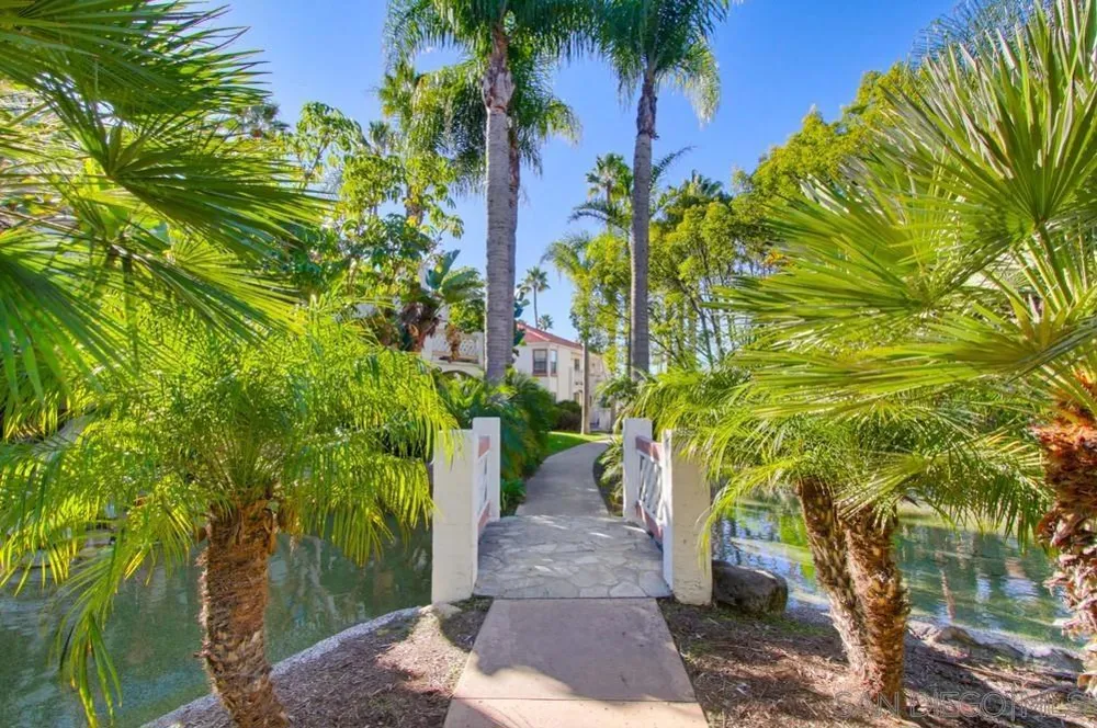 9418 Twin Trails Dr #102 San Diego, CA 92129