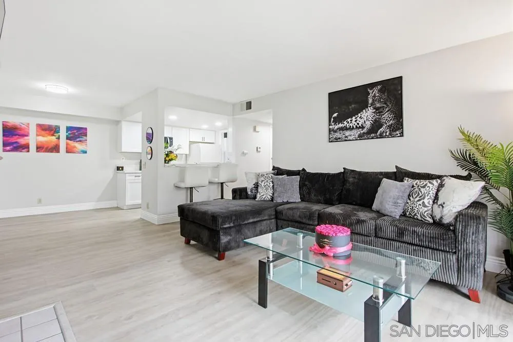 9418 Twin Trails Dr #102 San Diego, CA 92129