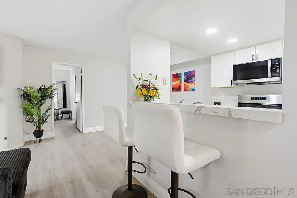 9418 Twin Trails Dr #102 San Diego, CA 92129