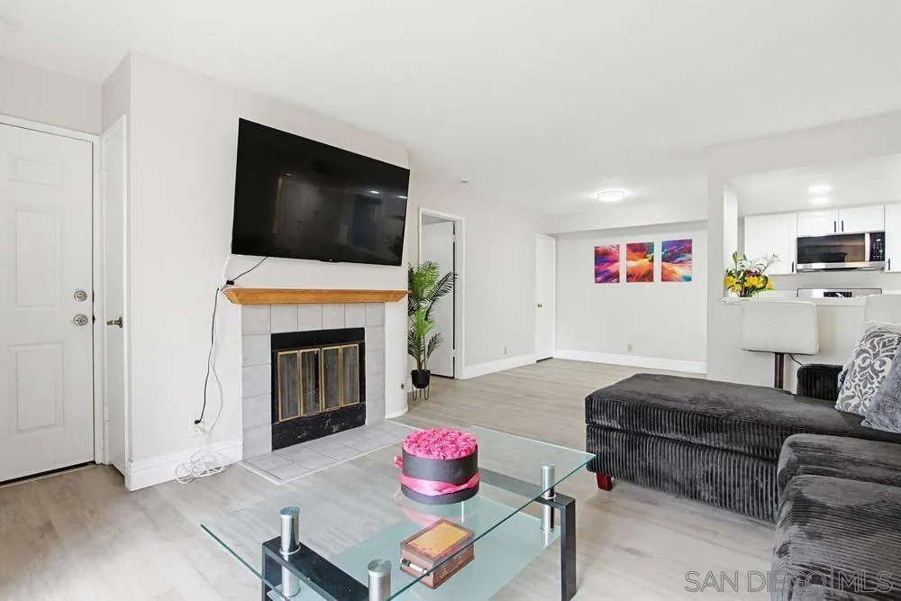 9418 Twin Trails Dr #102 San Diego, CA 92129