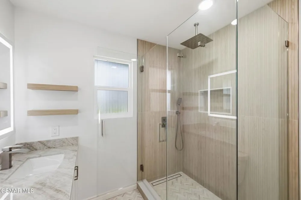 102 W Alta Port Hueneme, CA 93041