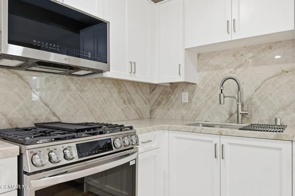 102 W Alta Port Hueneme, CA 93041