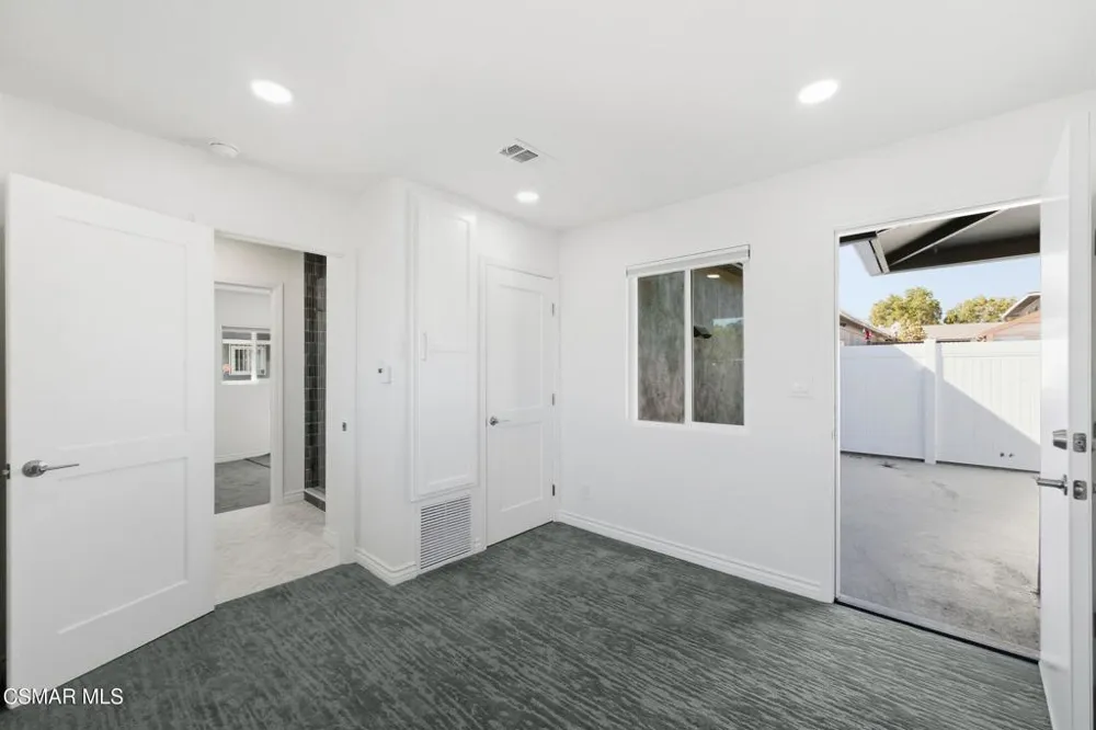 102 W Alta Port Hueneme, CA 93041