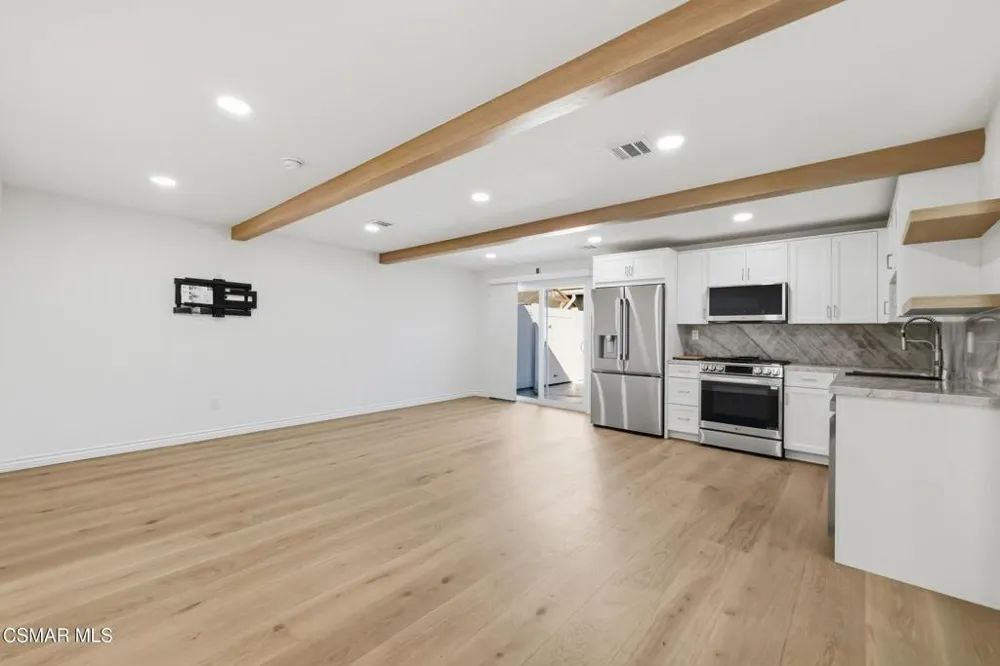 102 W Alta Port Hueneme, CA 93041