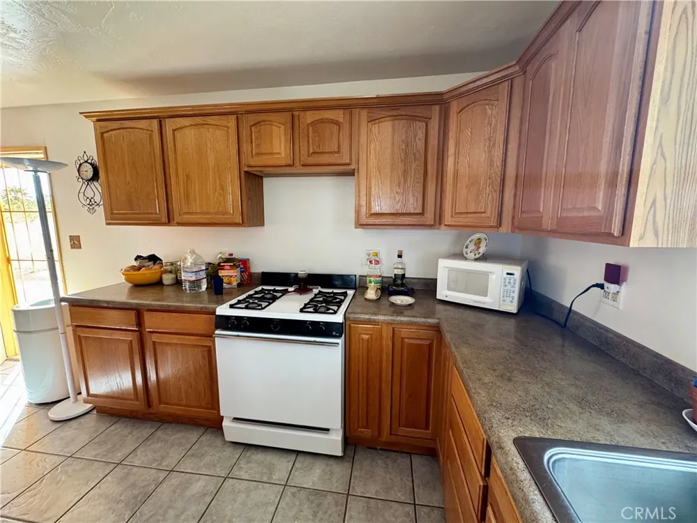 99 Zoe Lane Needles, CA 92363
