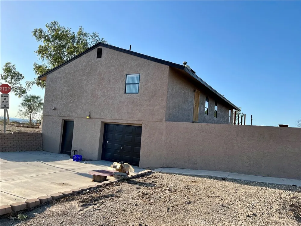 99 Zoe Lane Needles, CA 92363
