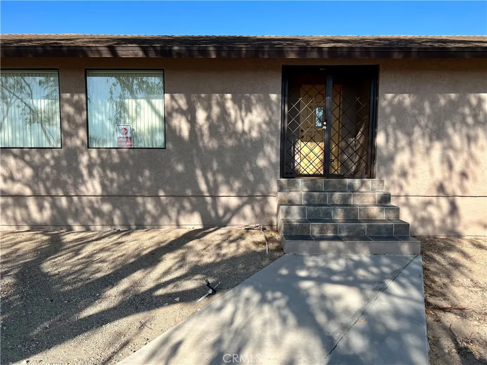 99 Zoe Lane Needles, CA 92363