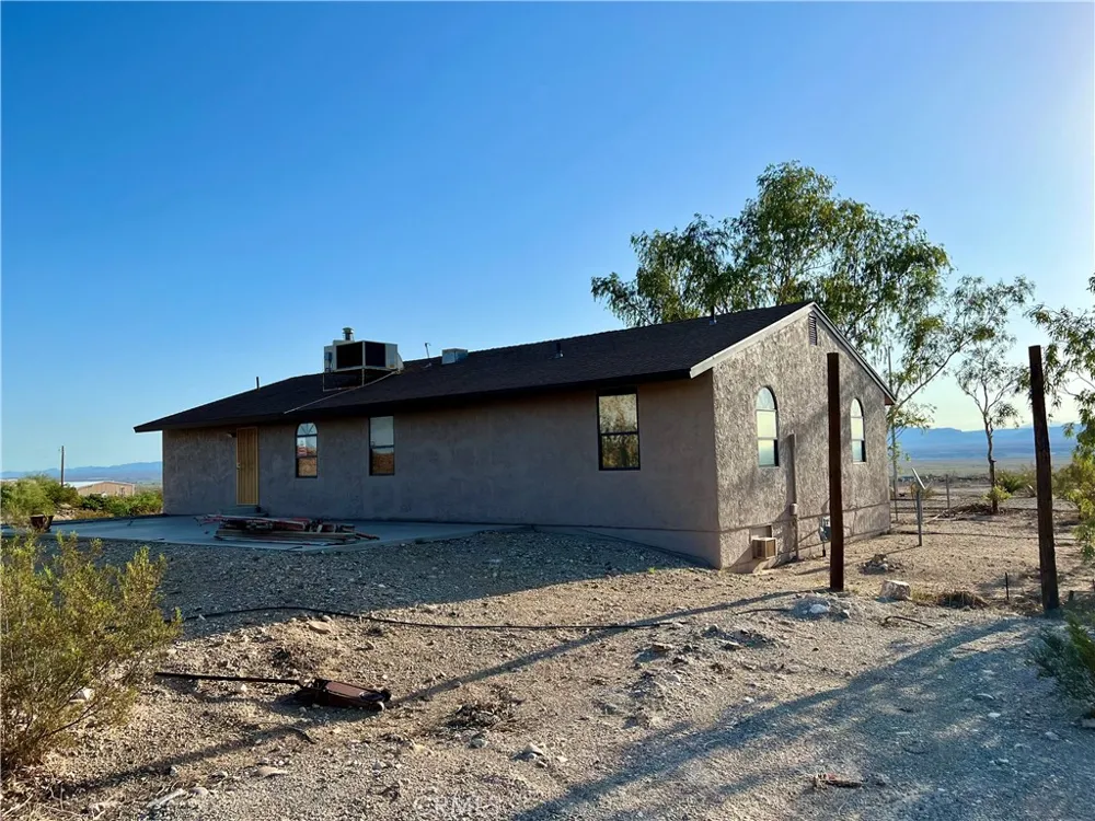 99 Zoe Lane Needles, CA 92363