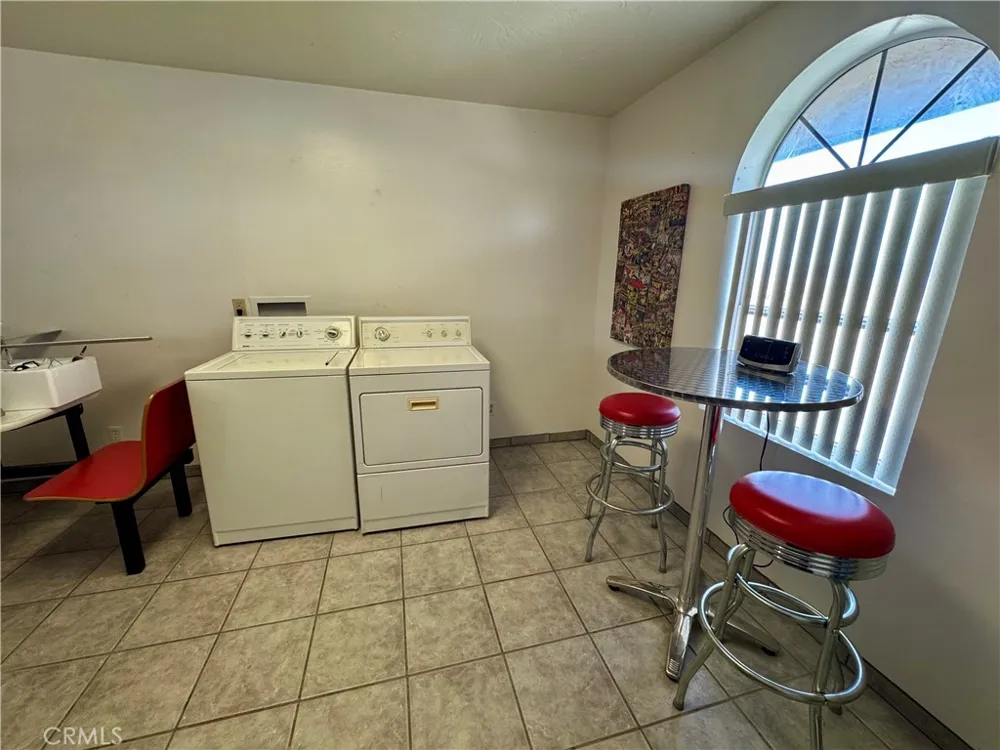99 Zoe Lane Needles, CA 92363