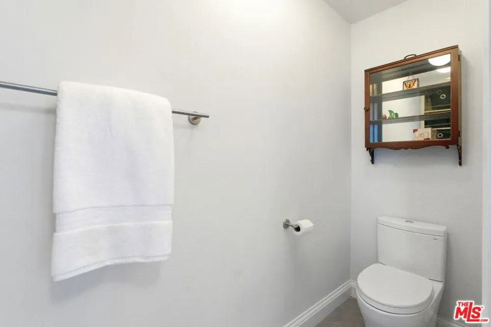1013 16th Street #101 Santa Monica, CA 90403