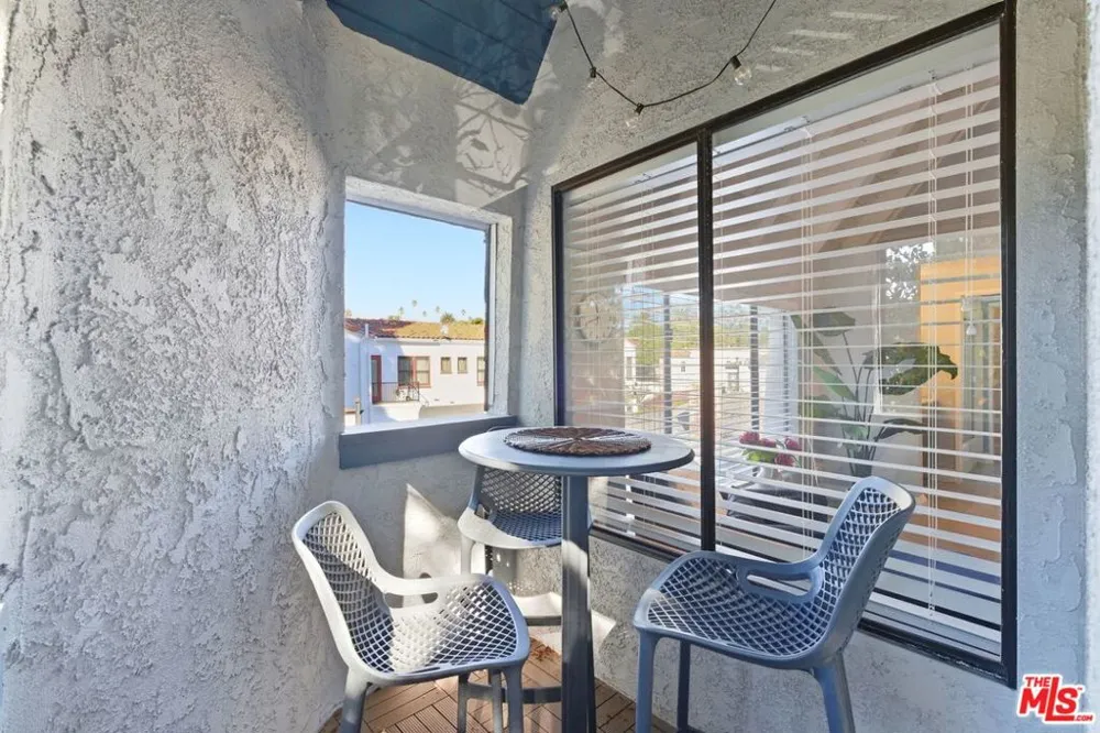 1013 16th Street #101 Santa Monica, CA 90403