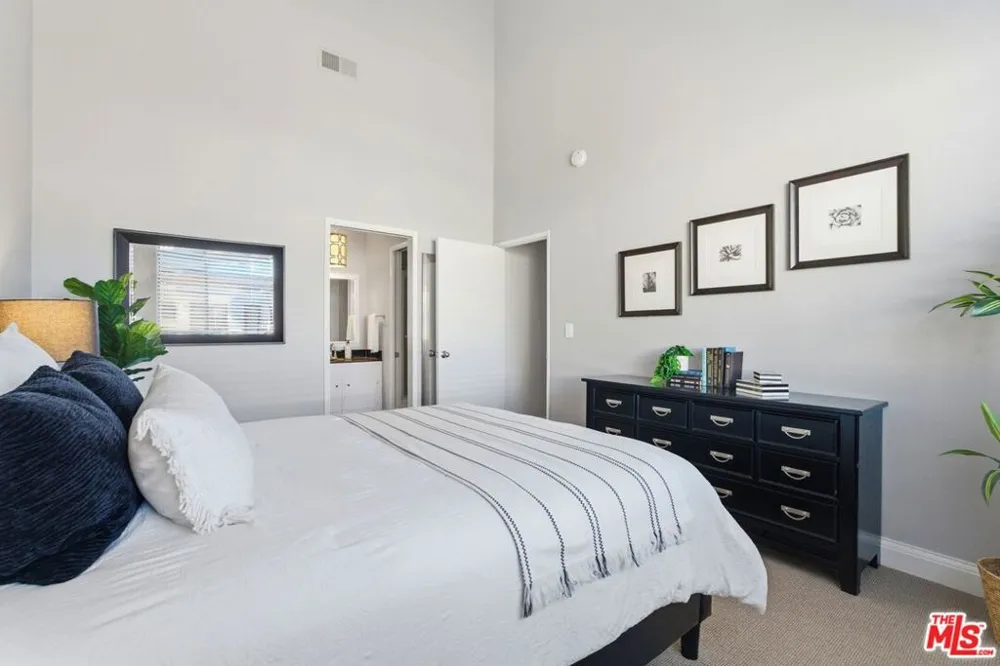 1013 16th Street #101 Santa Monica, CA 90403
