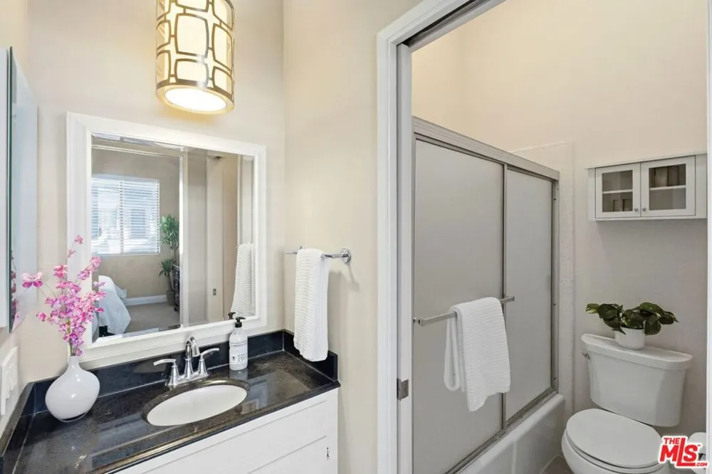 1013 16th Street #101 Santa Monica, CA 90403