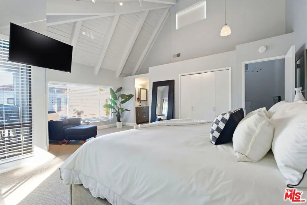1013 16th Street #101 Santa Monica, CA 90403