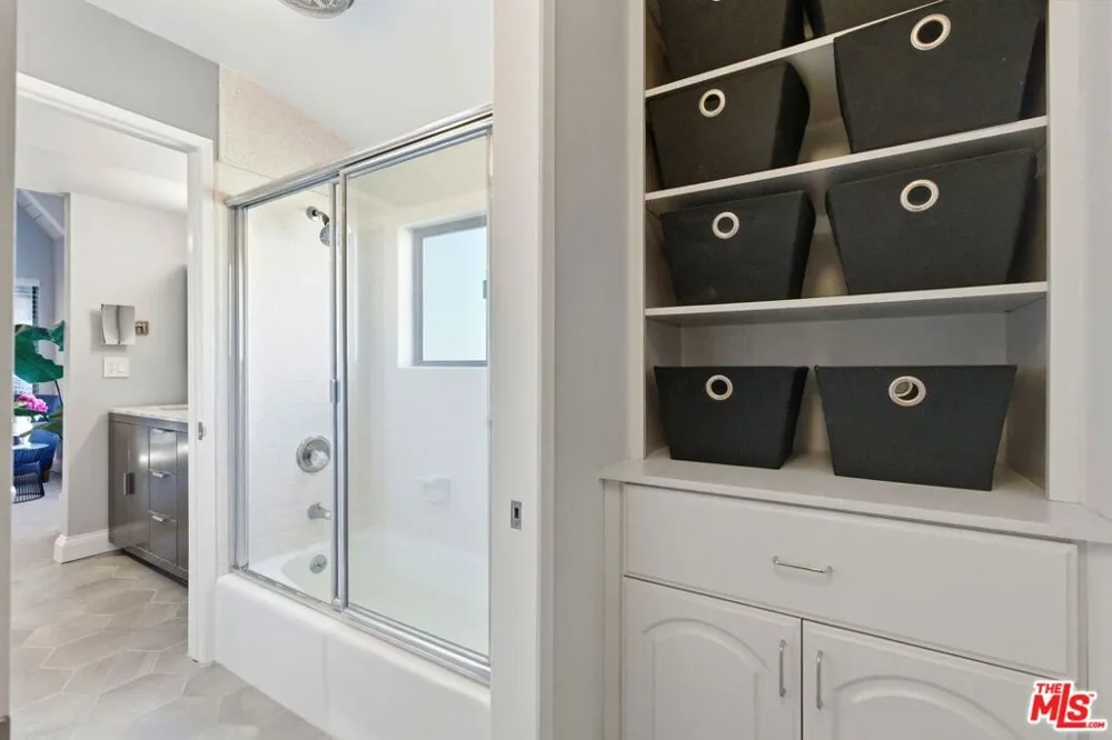 1013 16th Street #101 Santa Monica, CA 90403