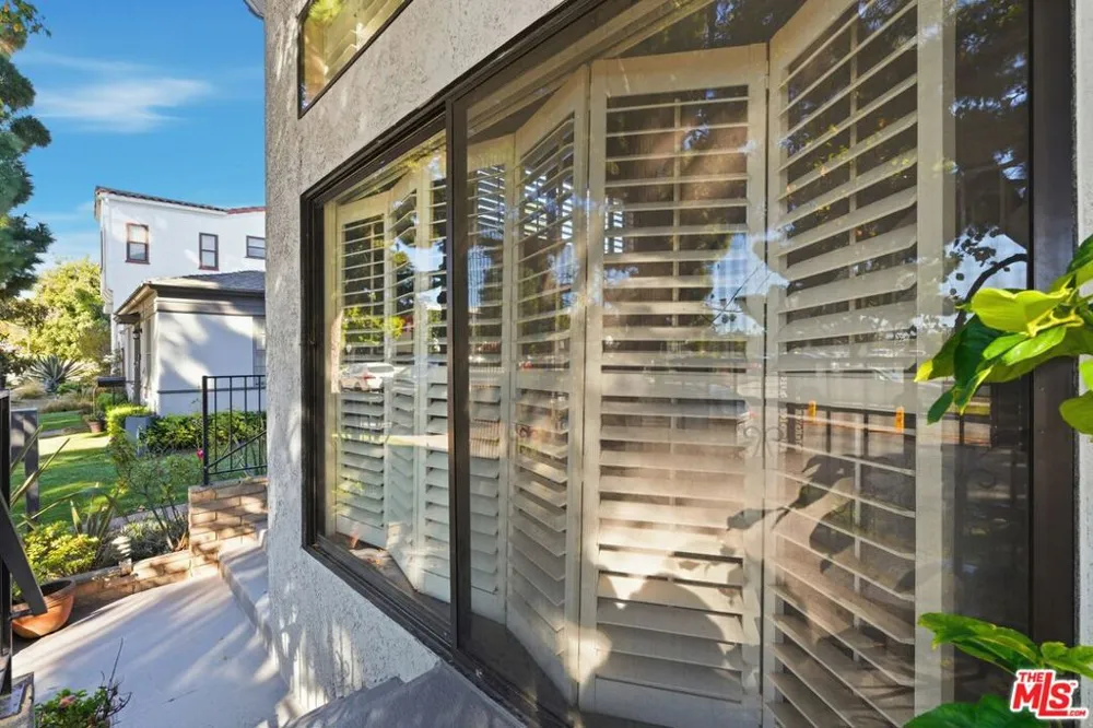 1013 16th Street #101 Santa Monica, CA 90403