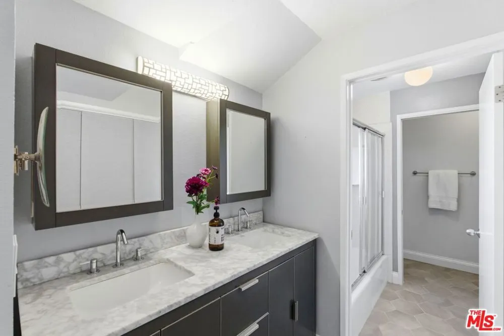 1013 16th Street #101 Santa Monica, CA 90403