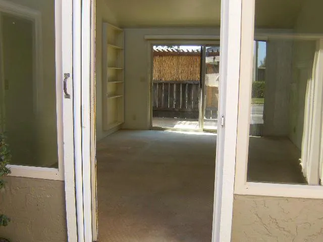 1253 Los Olivos Drive #5 Salinas, CA 93901
