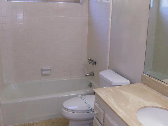 1253 Los Olivos Drive #5 Salinas, CA 93901