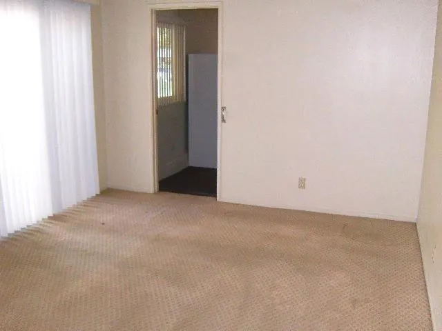 1253 Los Olivos Drive #5 Salinas, CA 93901