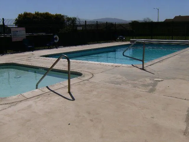 1253 Los Olivos Drive #5 Salinas, CA 93901