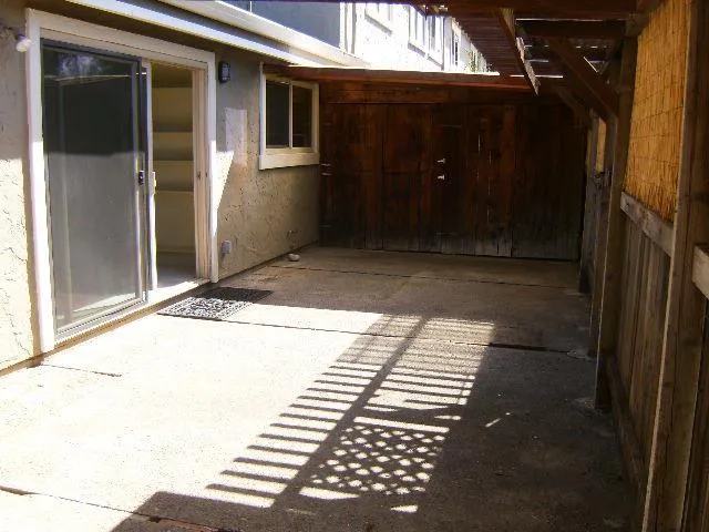 1253 Los Olivos Drive #5 Salinas, CA 93901