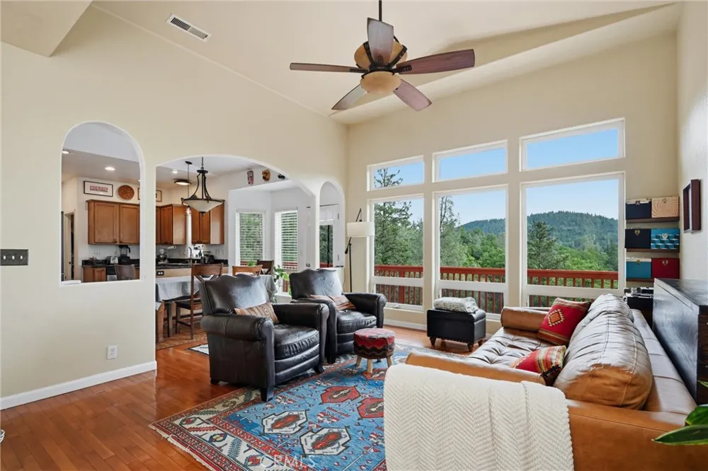 14000 Nelson Lane Cobb, CA 95426