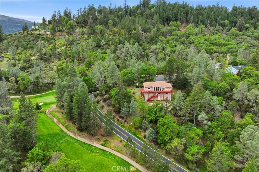 14000 Nelson Lane Cobb, CA 95426