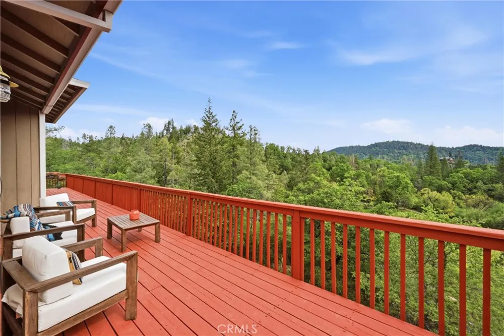 14000 Nelson Lane Cobb, CA 95426