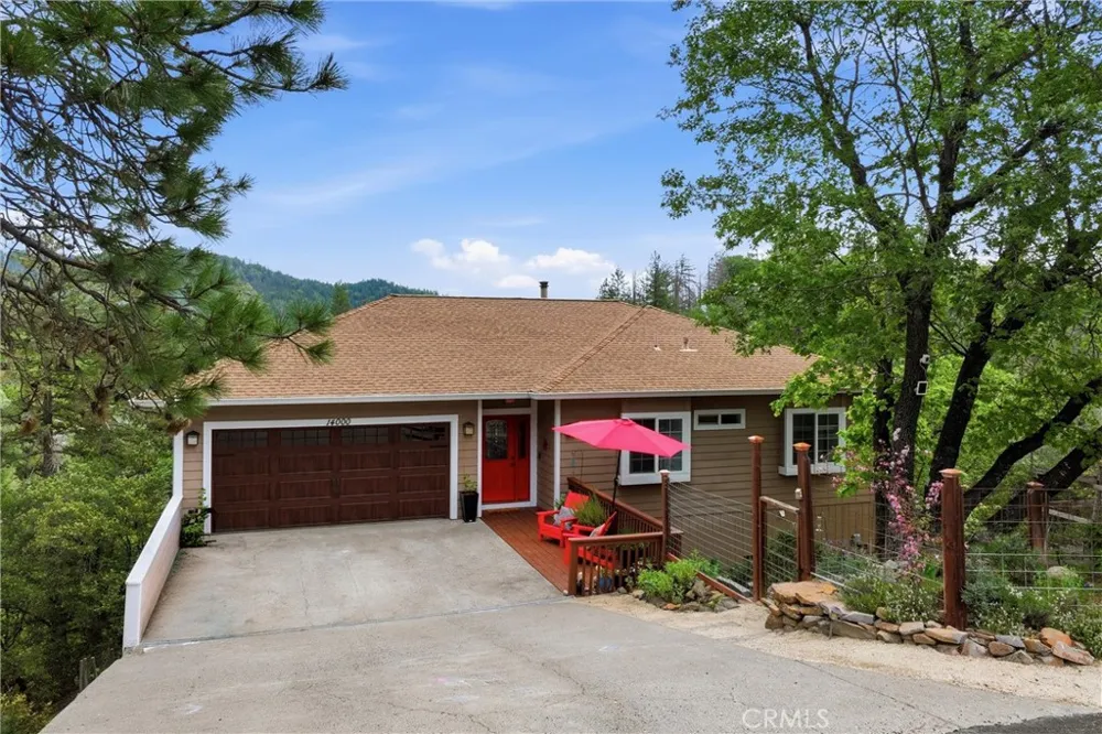 14000 Nelson Lane Cobb, CA 95426