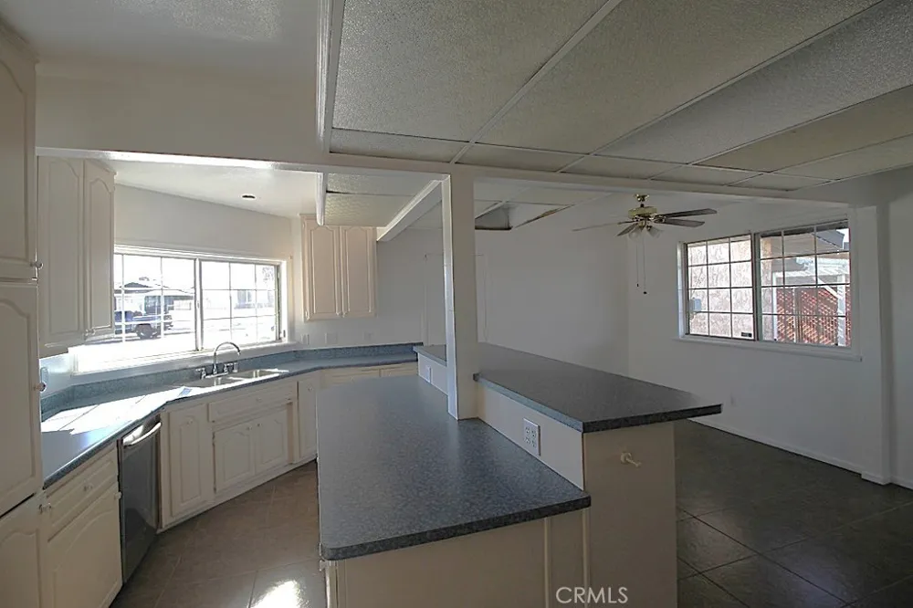 1105 Bigger Barstow, CA 92311