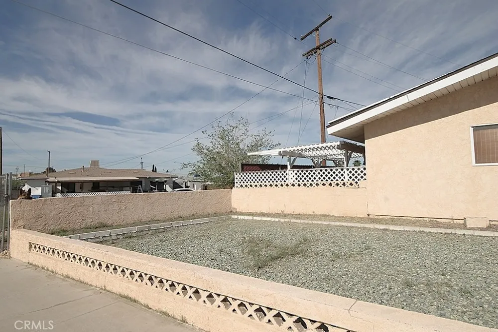 1105 Bigger Barstow, CA 92311