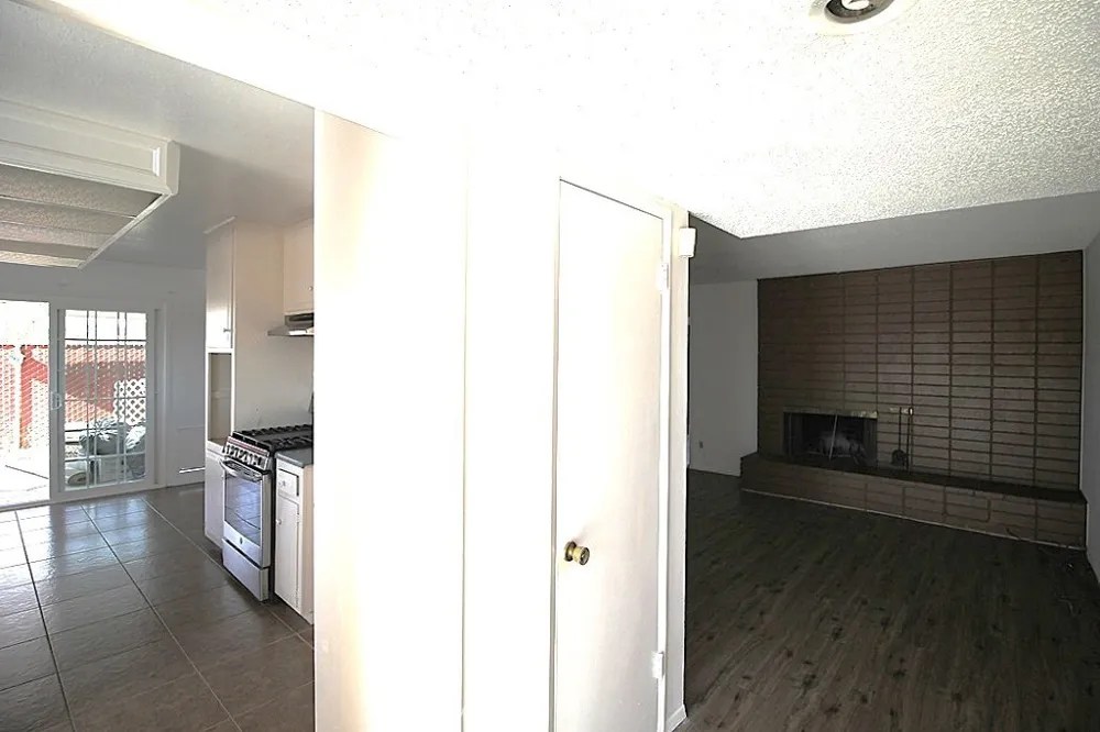 1105 Bigger Barstow, CA 92311