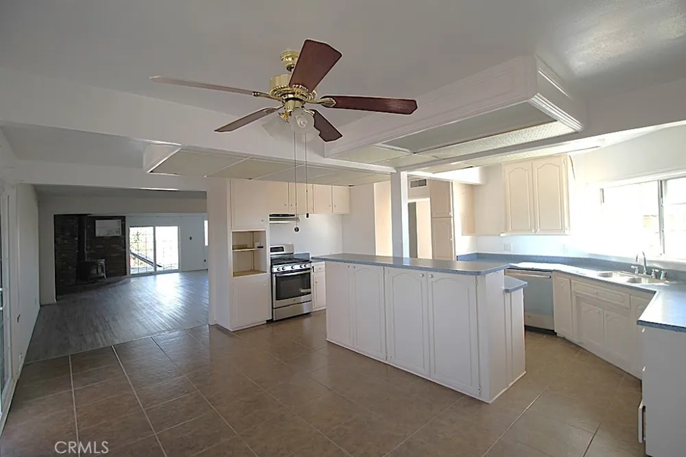 1105 Bigger Barstow, CA 92311
