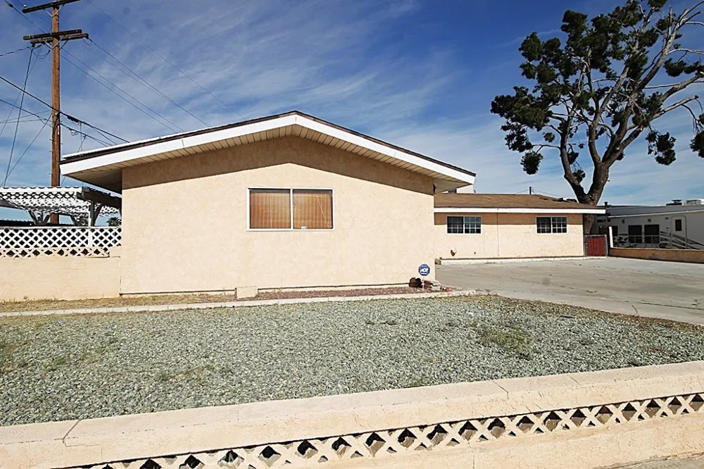 1105 Bigger Barstow, CA 92311