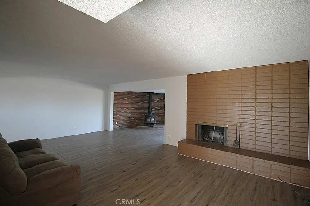 1105 Bigger Barstow, CA 92311