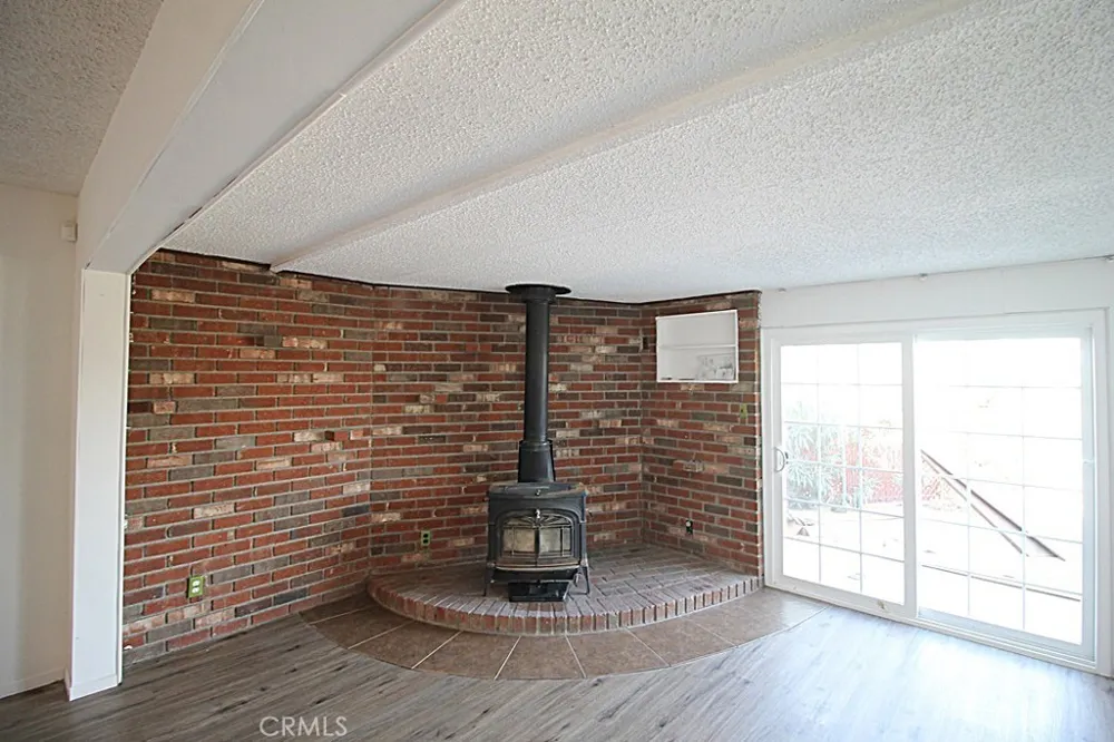 1105 Bigger Barstow, CA 92311