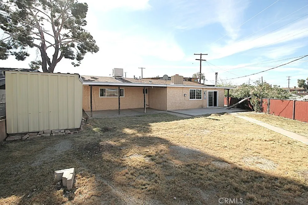 1105 Bigger Barstow, CA 92311