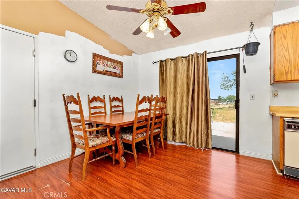 10731 E Avenue R2 Littlerock, CA 93543
