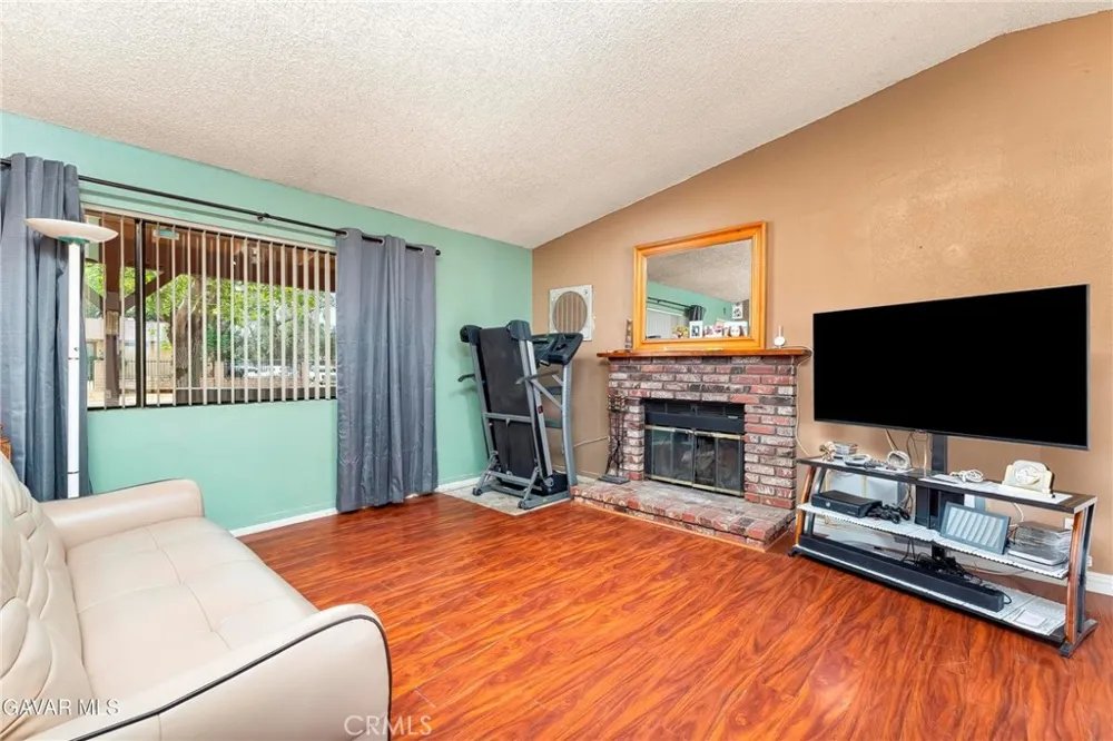 10731 E Avenue R2 Littlerock, CA 93543