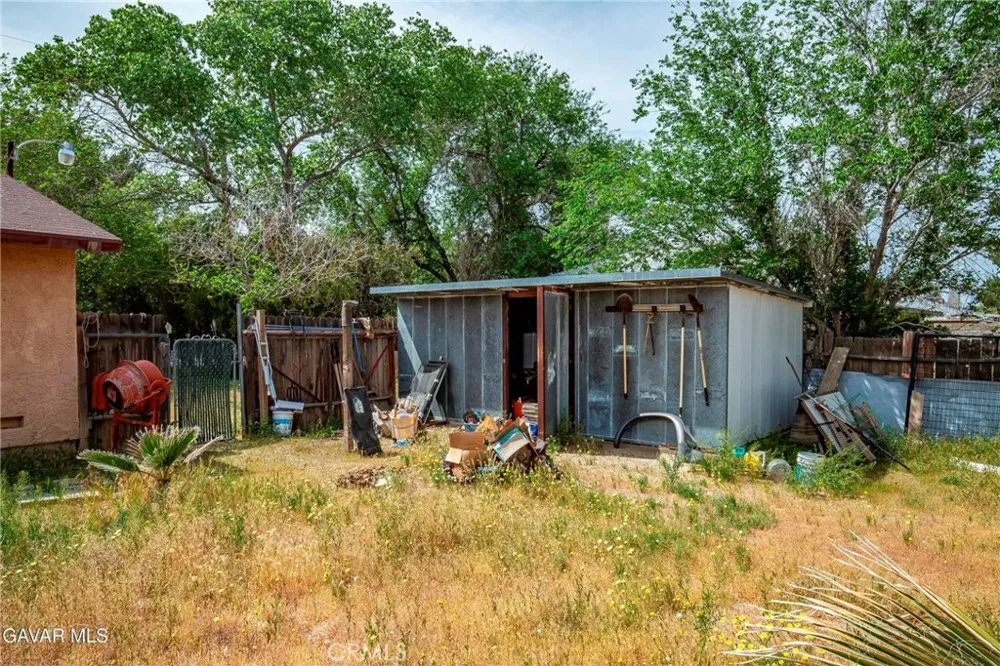 10731 E Avenue R2 Littlerock, CA 93543