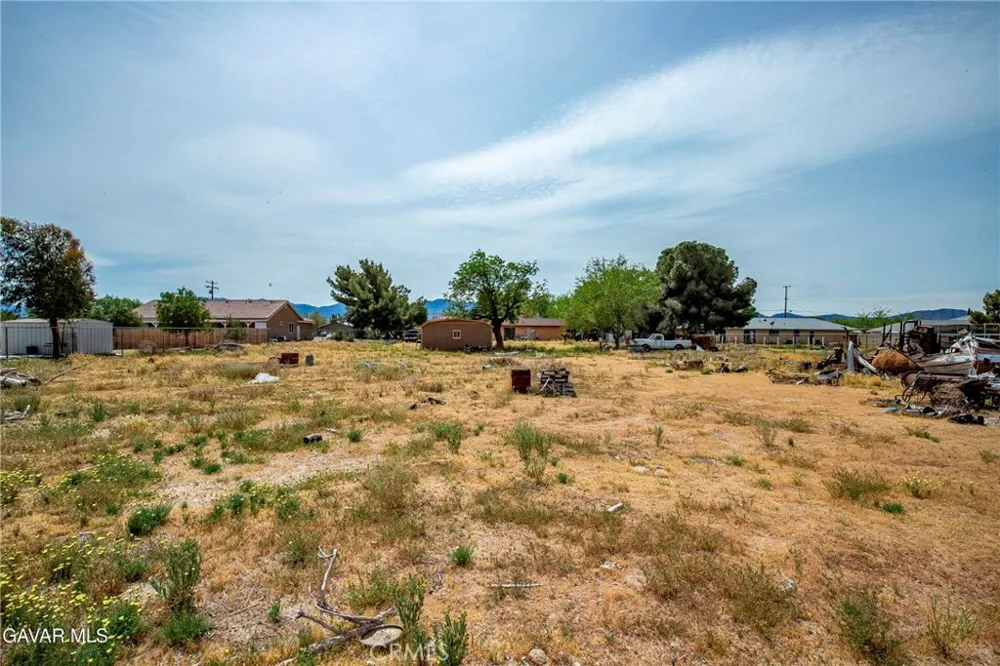 10731 E Avenue R2 Littlerock, CA 93543