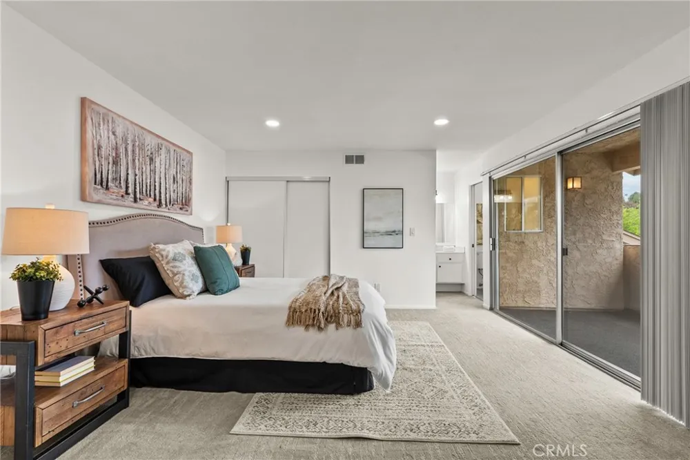 20038 Avenue Of The Oaks Newhall, CA 91321