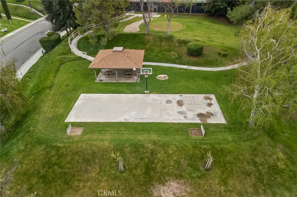 20038 Avenue Of The Oaks Newhall, CA 91321