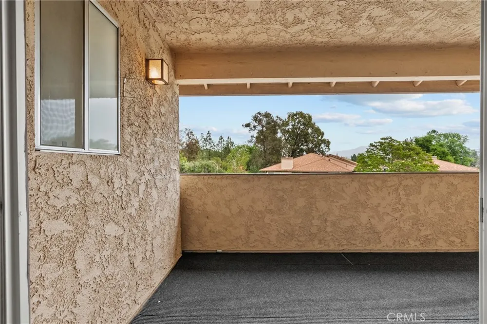 20038 Avenue Of The Oaks Newhall, CA 91321