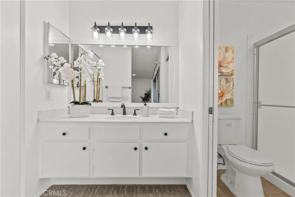 20038 Avenue Of The Oaks Newhall, CA 91321