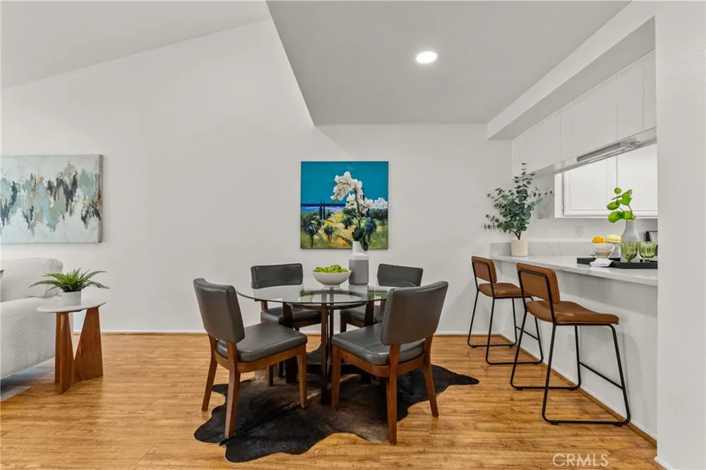 20038 Avenue Of The Oaks Newhall, CA 91321