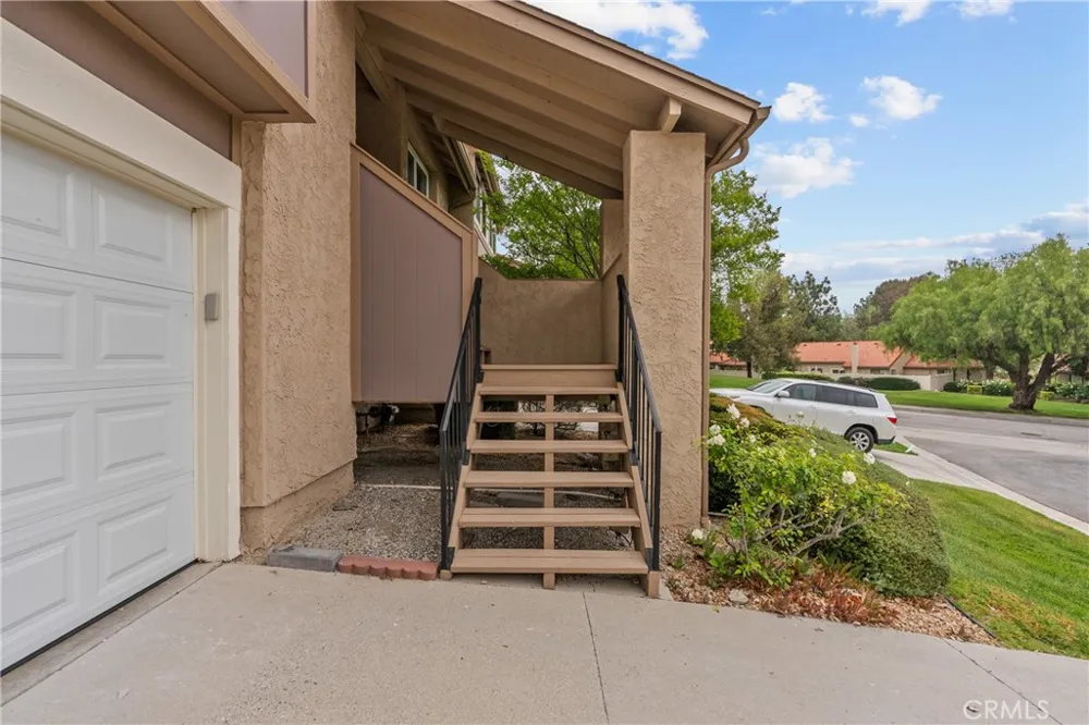 20038 Avenue Of The Oaks Newhall, CA 91321