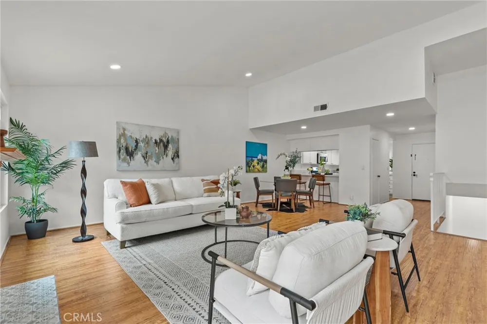 20038 Avenue Of The Oaks Newhall, CA 91321